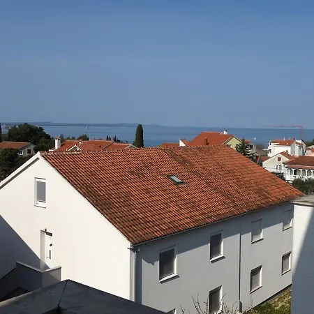 Apartment And Diana Zadar